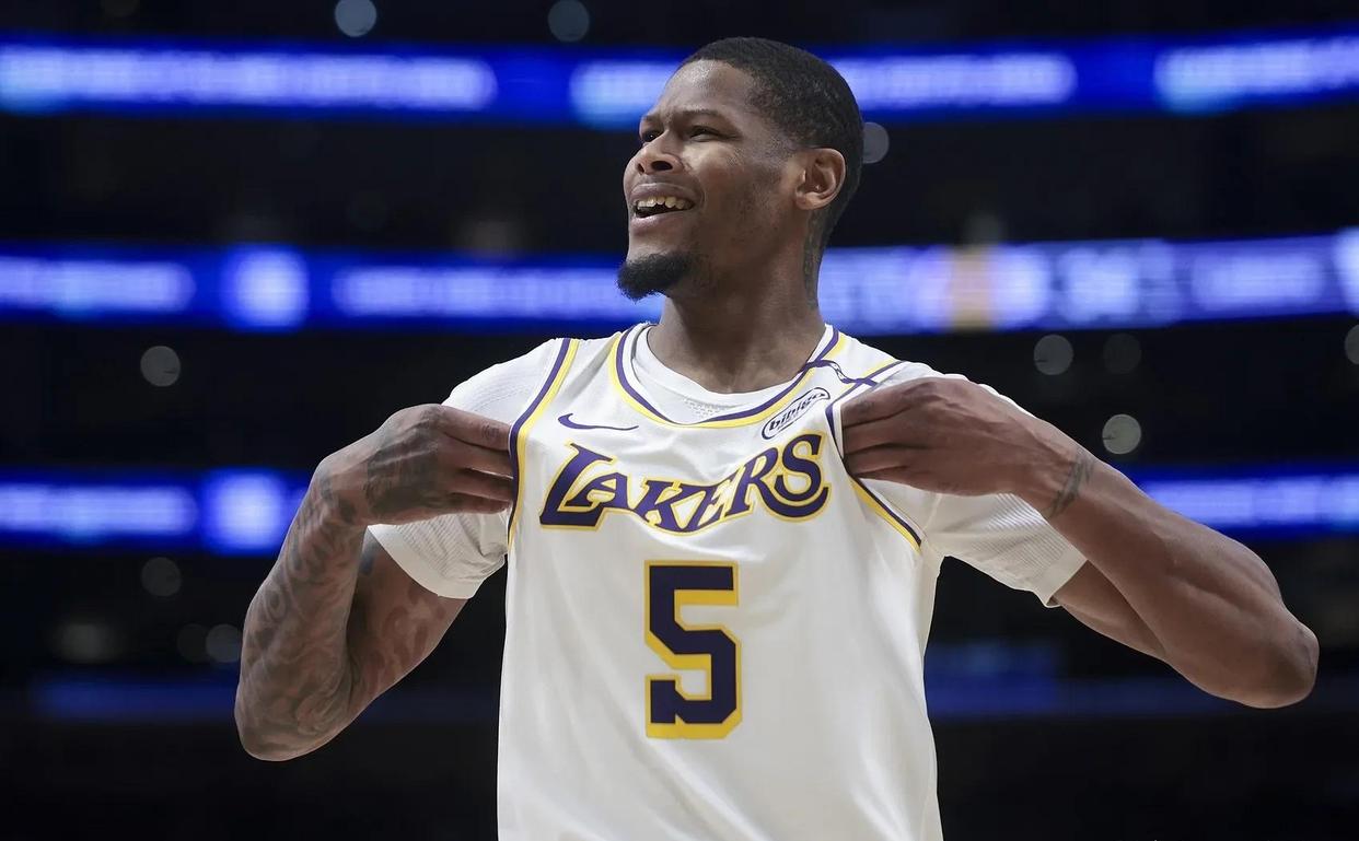 关于威廉姆斯正式签约黄蜂,球队期待他的表现的信息 关于威廉姆斯正式签约黄蜂,球队期待他的表现的信息