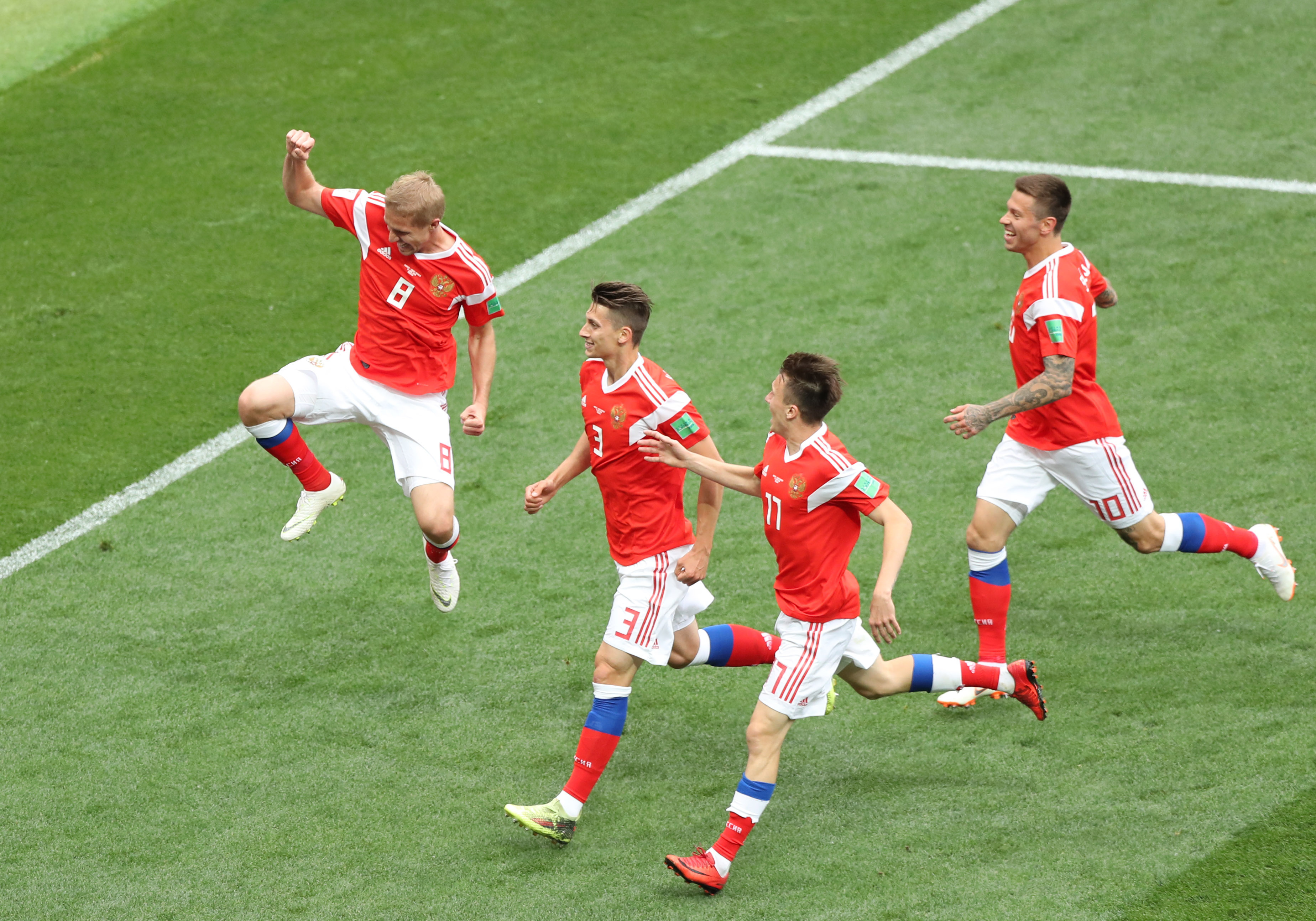 足球赛事中令人惊叹的进球瞬间 足球赛事中令人惊叹的进球瞬间