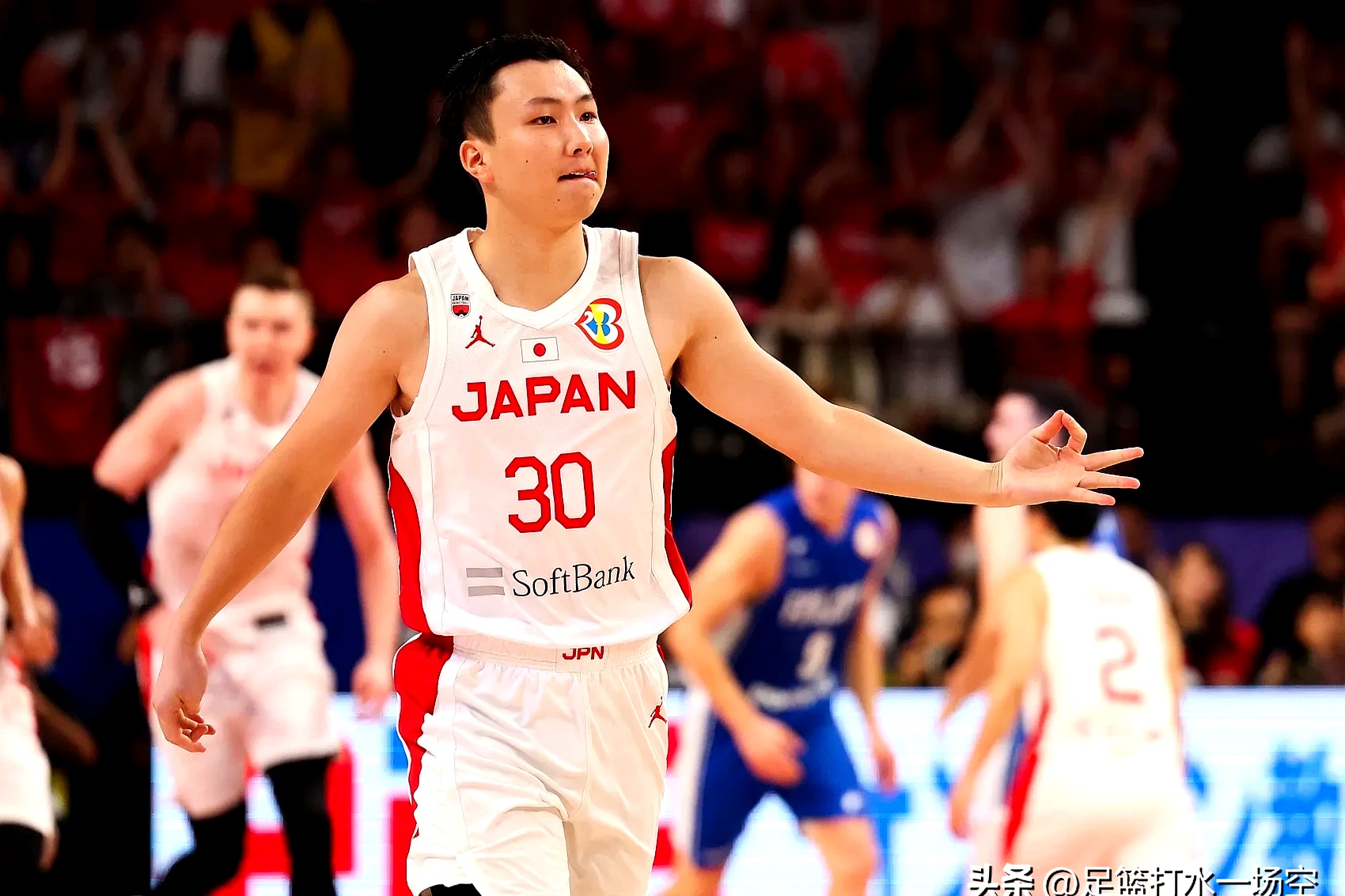 亚洲篮球赛场上球员技术精湛 亚洲篮球赛场上球员技术精湛