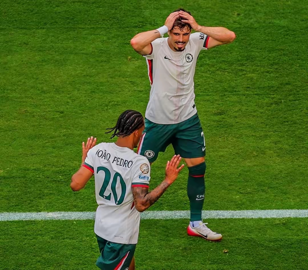 尤文图斯门将神勇扑救,帮助球队晋级欧冠八强!的简单介绍 尤文图斯门将神勇扑救,帮助球队晋级欧冠八强!的简单介绍