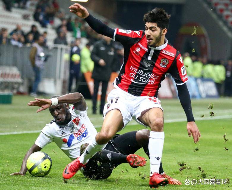 尼斯俱乐部在法甲赛场上取得连胜 尼斯俱乐部在法甲赛场上取得连胜