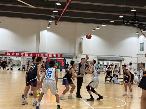 球队势如破竹,篮球赛场上一路高歌猛进 球队势如破竹,篮球赛场上一路高歌猛进