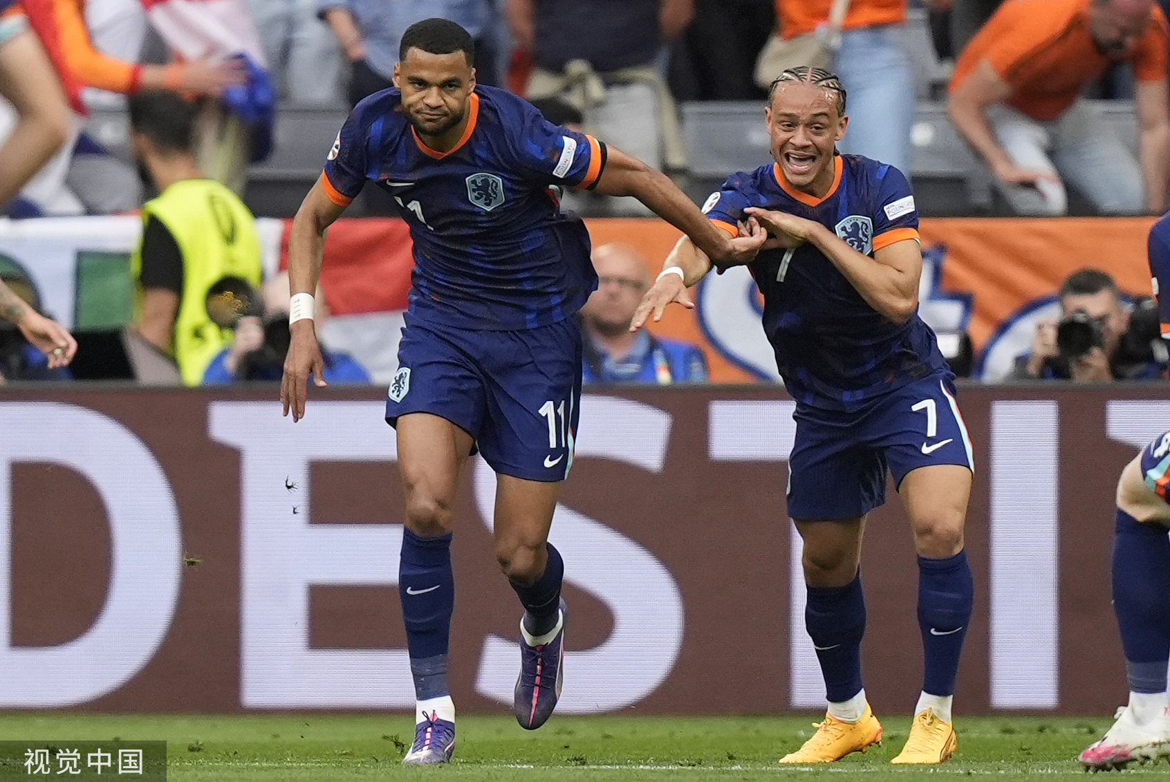 包含荷兰球队全力以赴,战胜对手力争晋级的词条 包含荷兰球队全力以赴,战胜对手力争晋级的词条