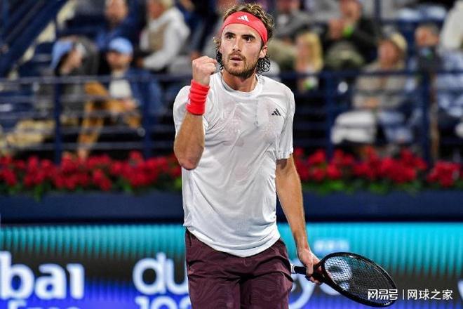 关于世界网球队险胜澳大利亚网球队，西西帕斯统治全场的信息