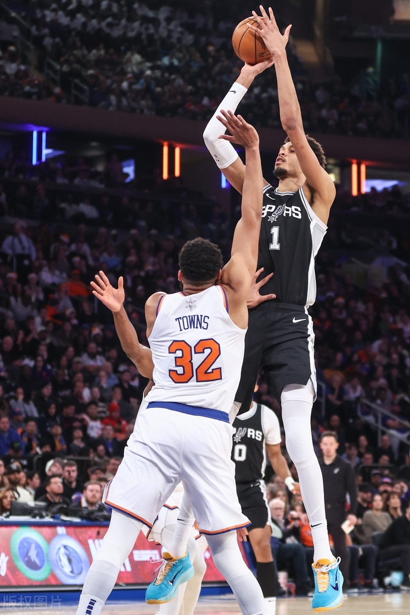 马刺终结连败，客场豪取胜利