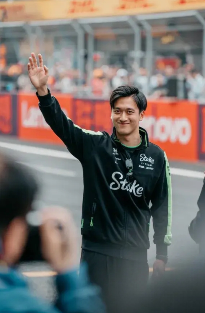 关于红牛二队翻盘哈斯车队，周冠宇点燃赛场的信息