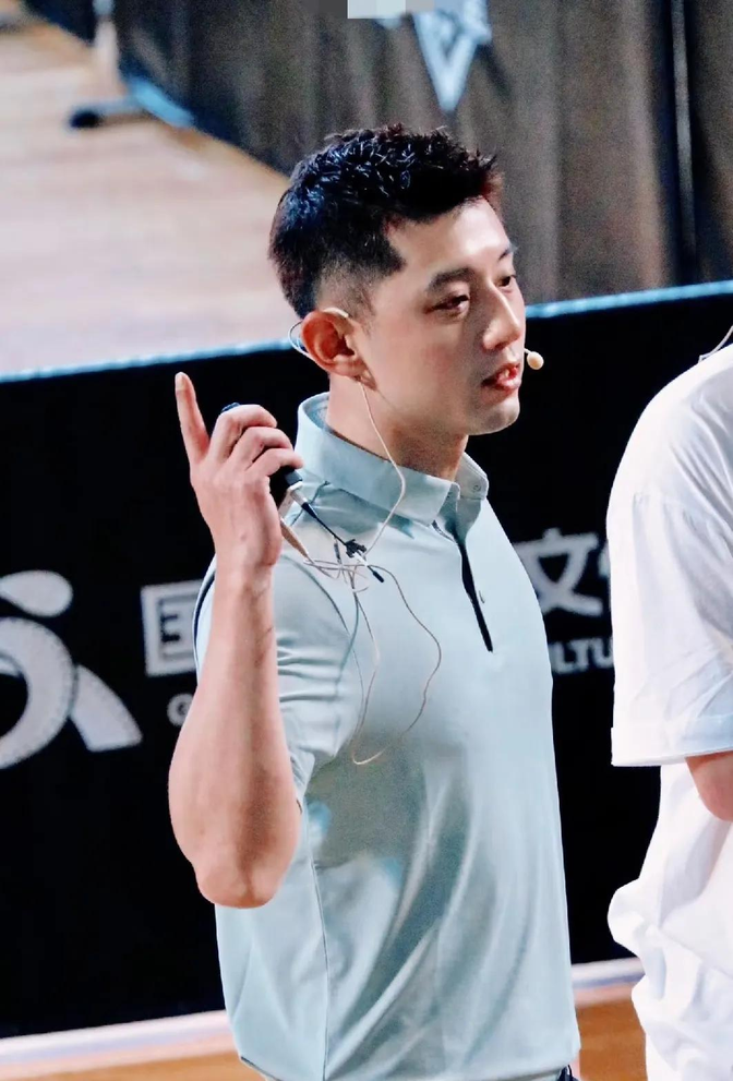 法国乒乓球队血洗波兰乒乓球队，张继科完成帽子戏法的简单介绍