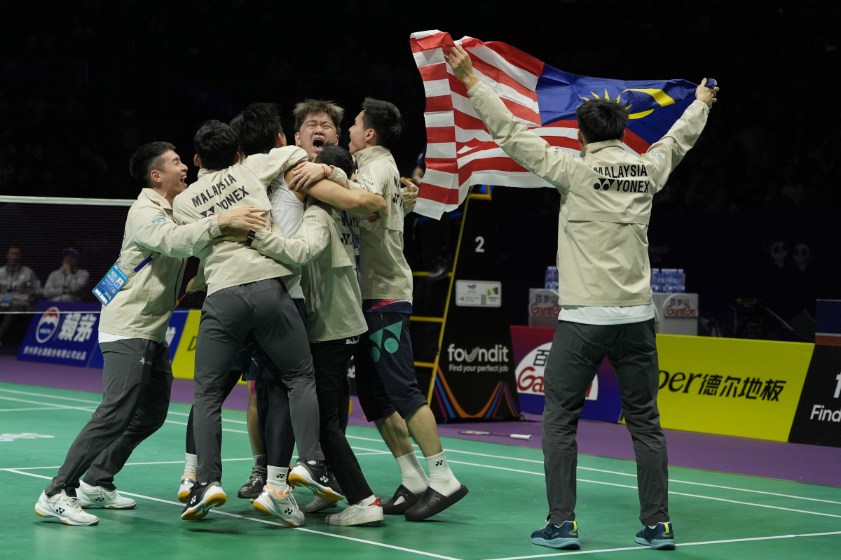 开云体育中国官网-包含球队展现出强大凝聚力，团结一致势不可挡的词条