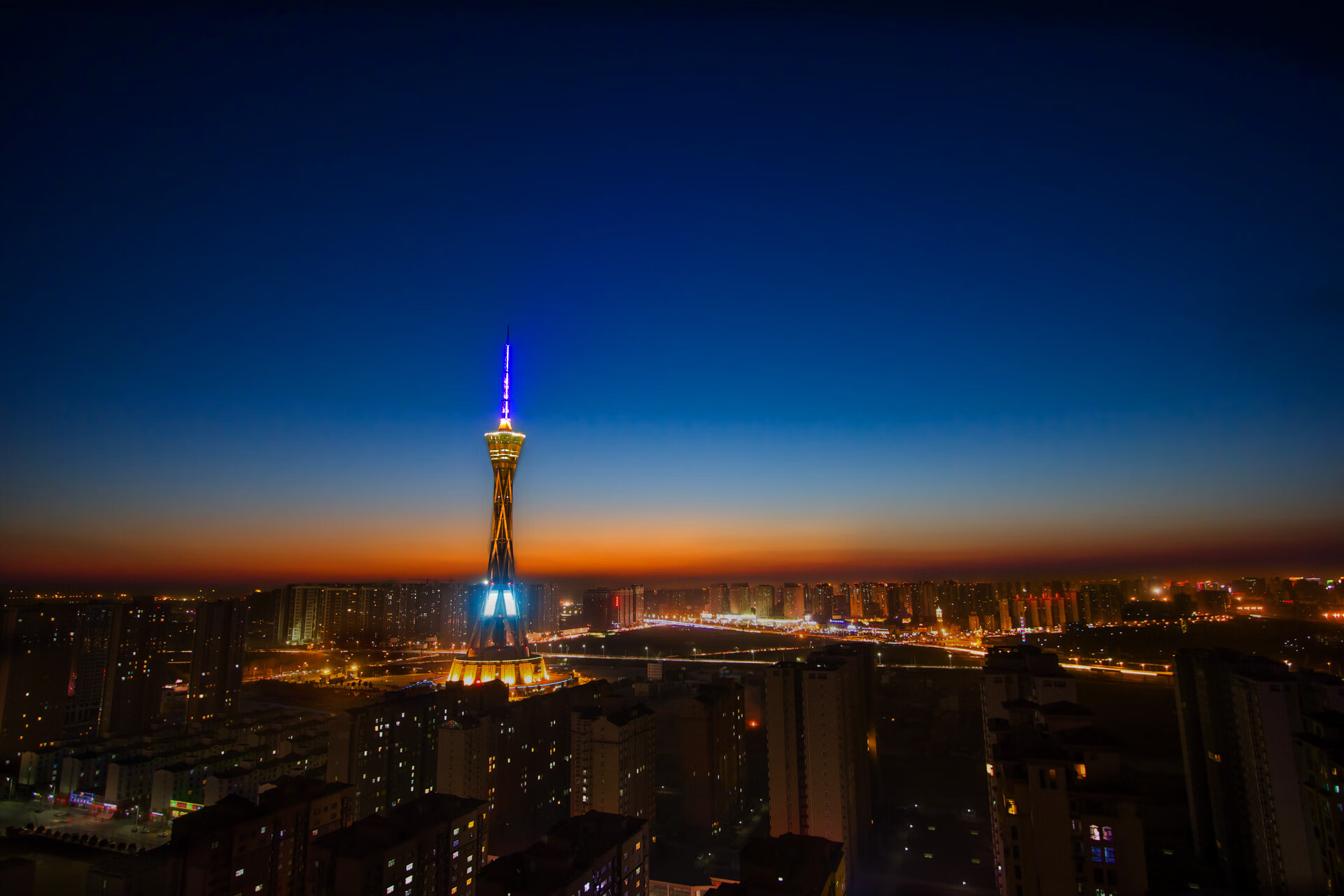 青春风暴与战术铁壁,苏格兰翻盘克罗地亚,佩德里防守端锁死对手的启示