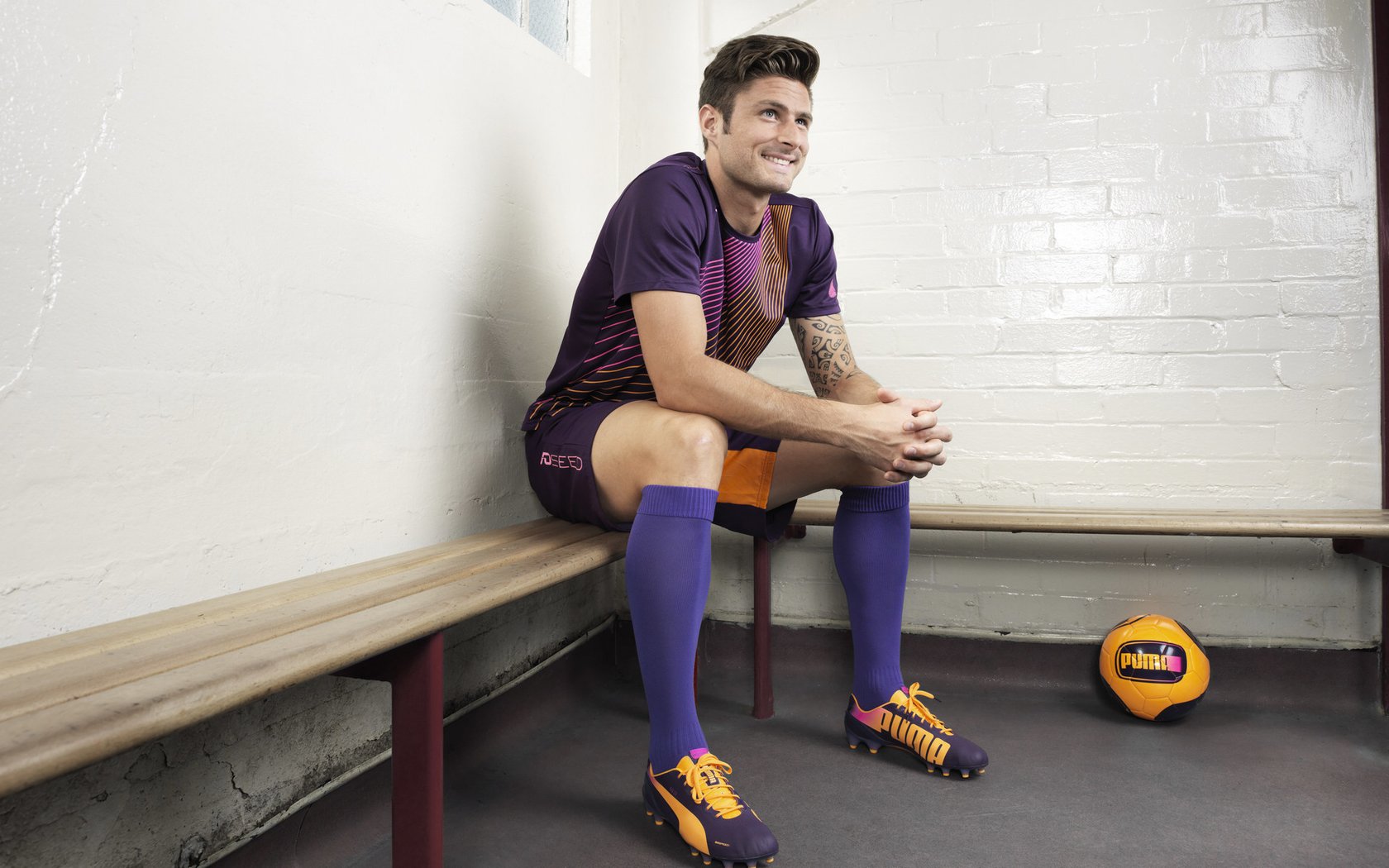 爱德华兹全程高能输出，76人稳稳拿下勇士