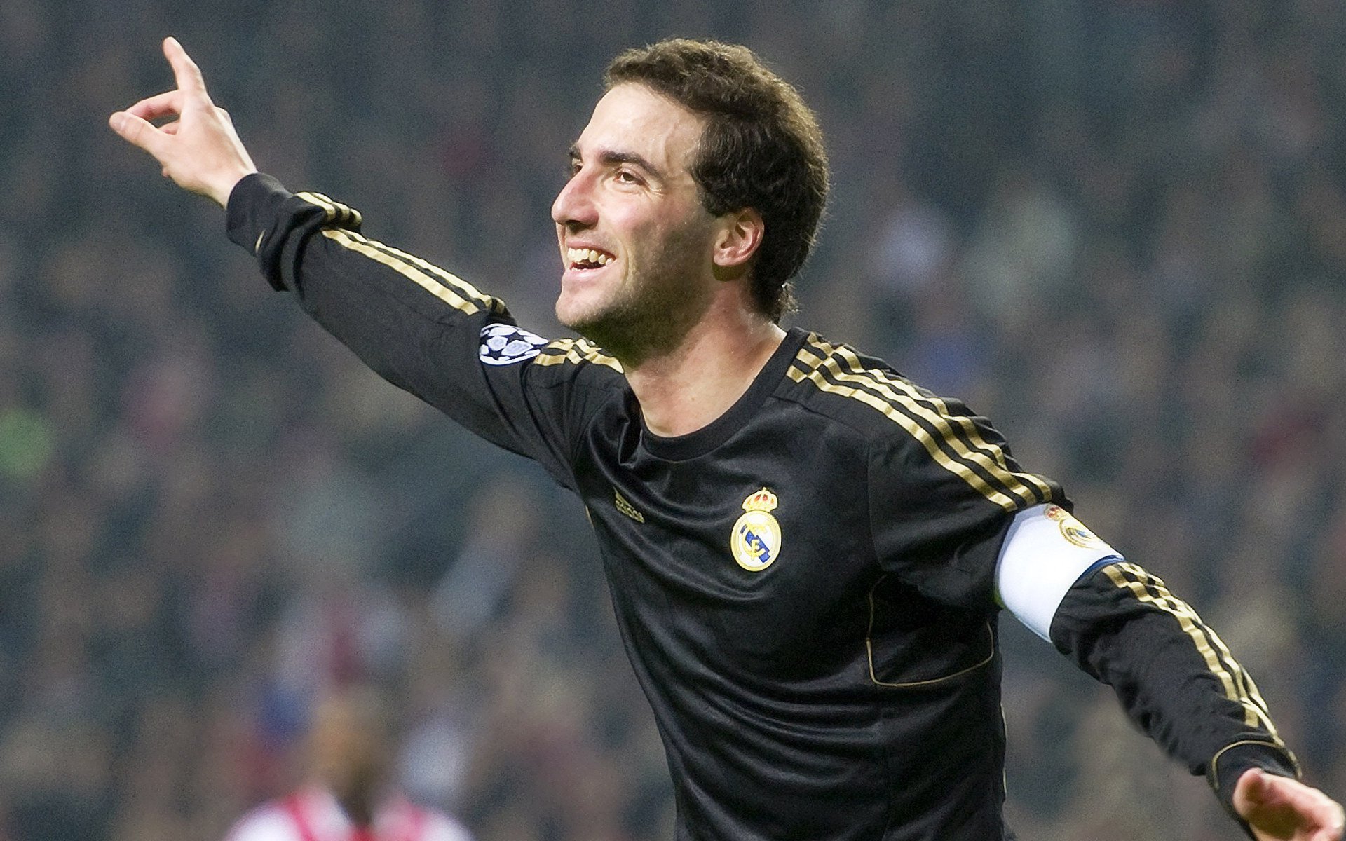 F1新赛季揭幕战焦点战,洪都拉斯车手收割比利时赛道,新王崛起还是昙花一现?