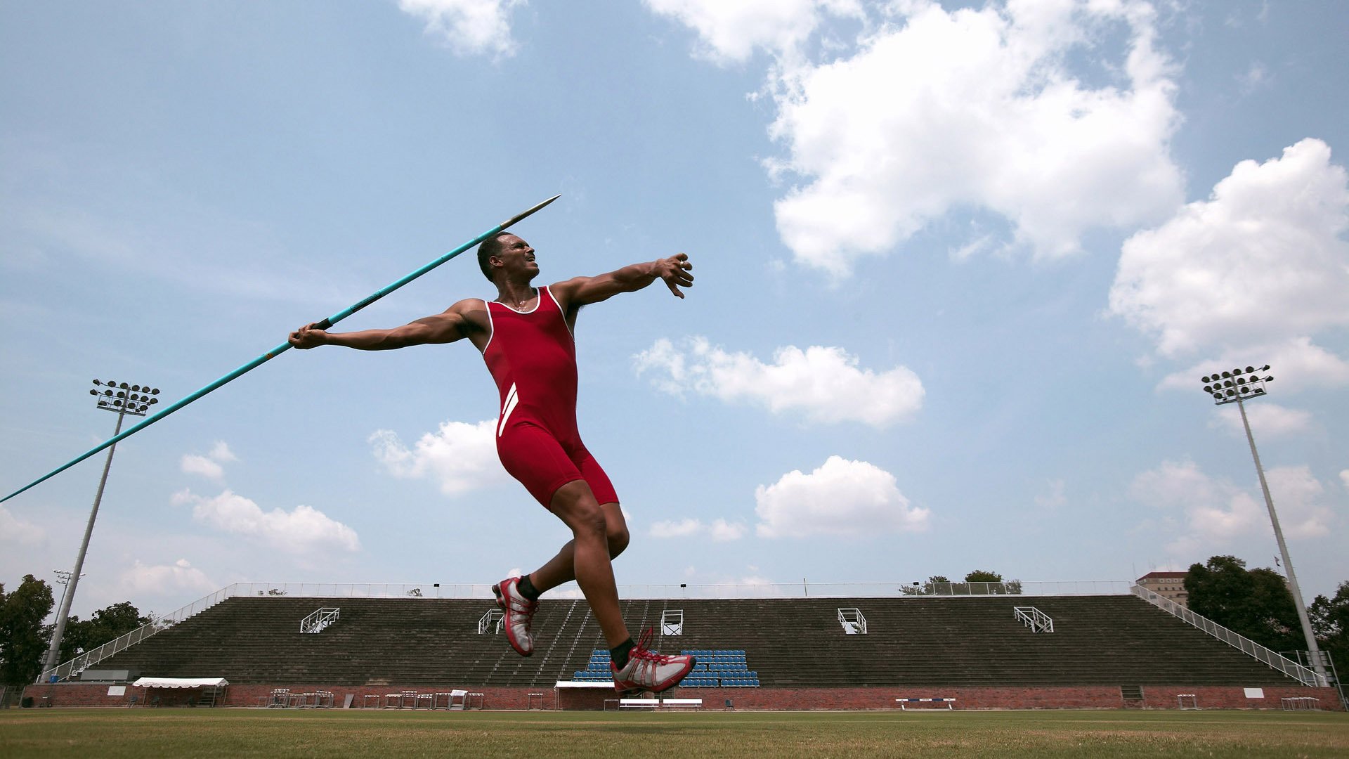 老鹰展翅击溃骑士，武切维奇化身关键先生定乾坤