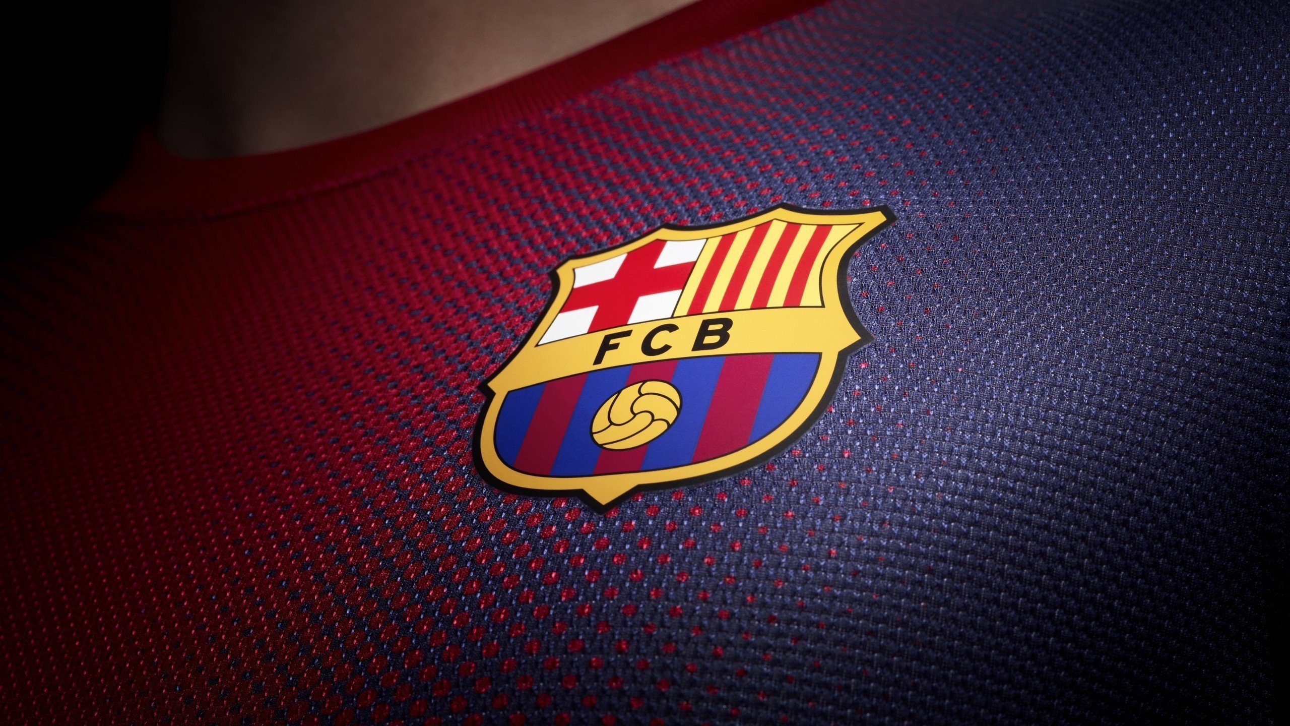 雨幕下的伊莫拉之心,当拉塞尔撕裂速度极限,法拉利为何让红牛看见红色的绝望